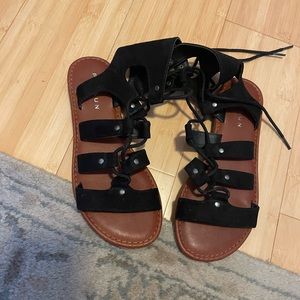 Black sandals